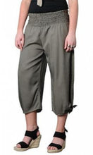 Load image into Gallery viewer, Rayon Pant 3/4 Tie Side, More Colours.