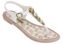 Load image into Gallery viewer, Ipanema Kids Jewel, More Colours, Sizes 10 - 3
