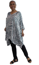 Load image into Gallery viewer, Rayon Tunic Short Vines, More Colours
