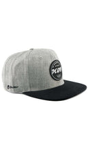 Load image into Gallery viewer, Cap Snapback Deadly
