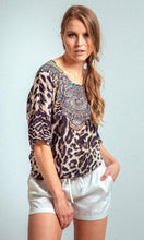 Load image into Gallery viewer, Silk Top Sleeve Siberia
