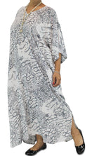 Load image into Gallery viewer, Rayon Kaftan Long Animal, More Colours
